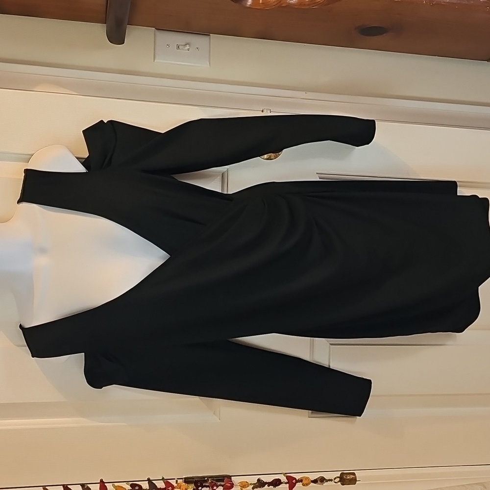 VENUS Black Cold Shoulder Sheath Dress